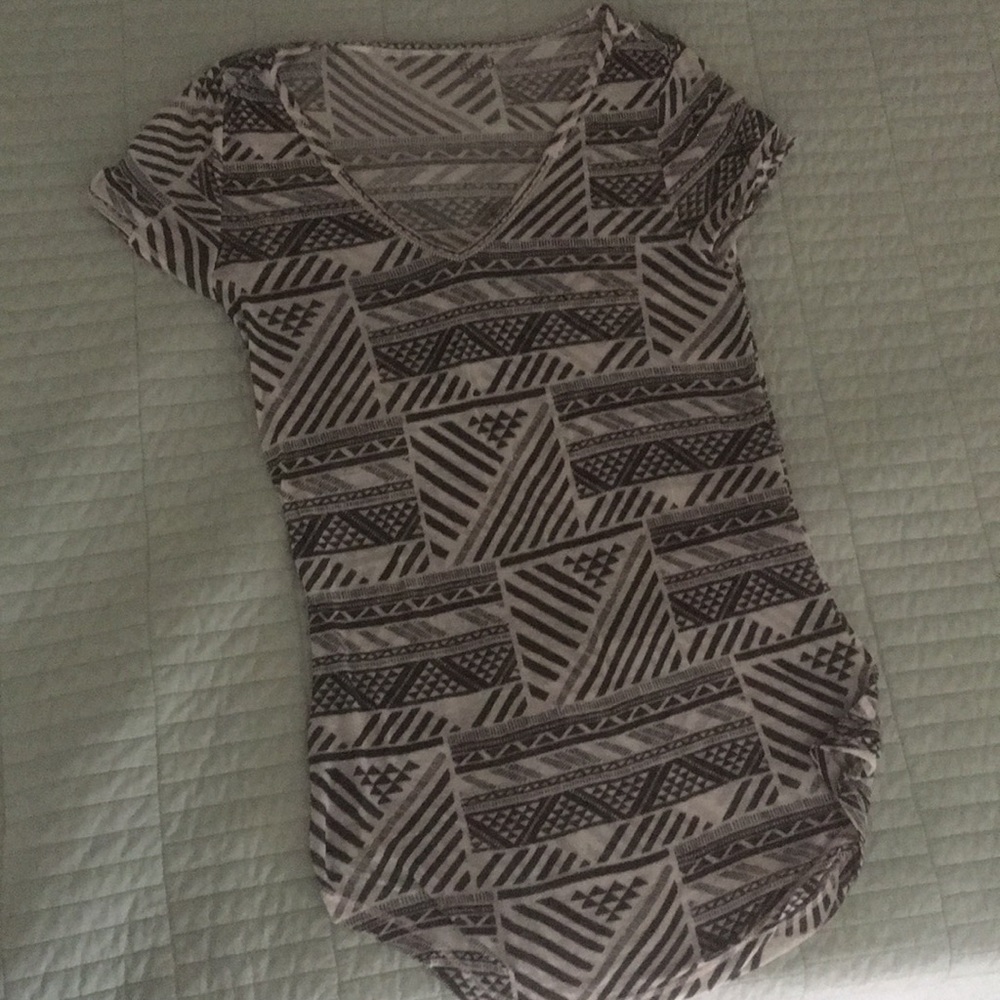 Tee